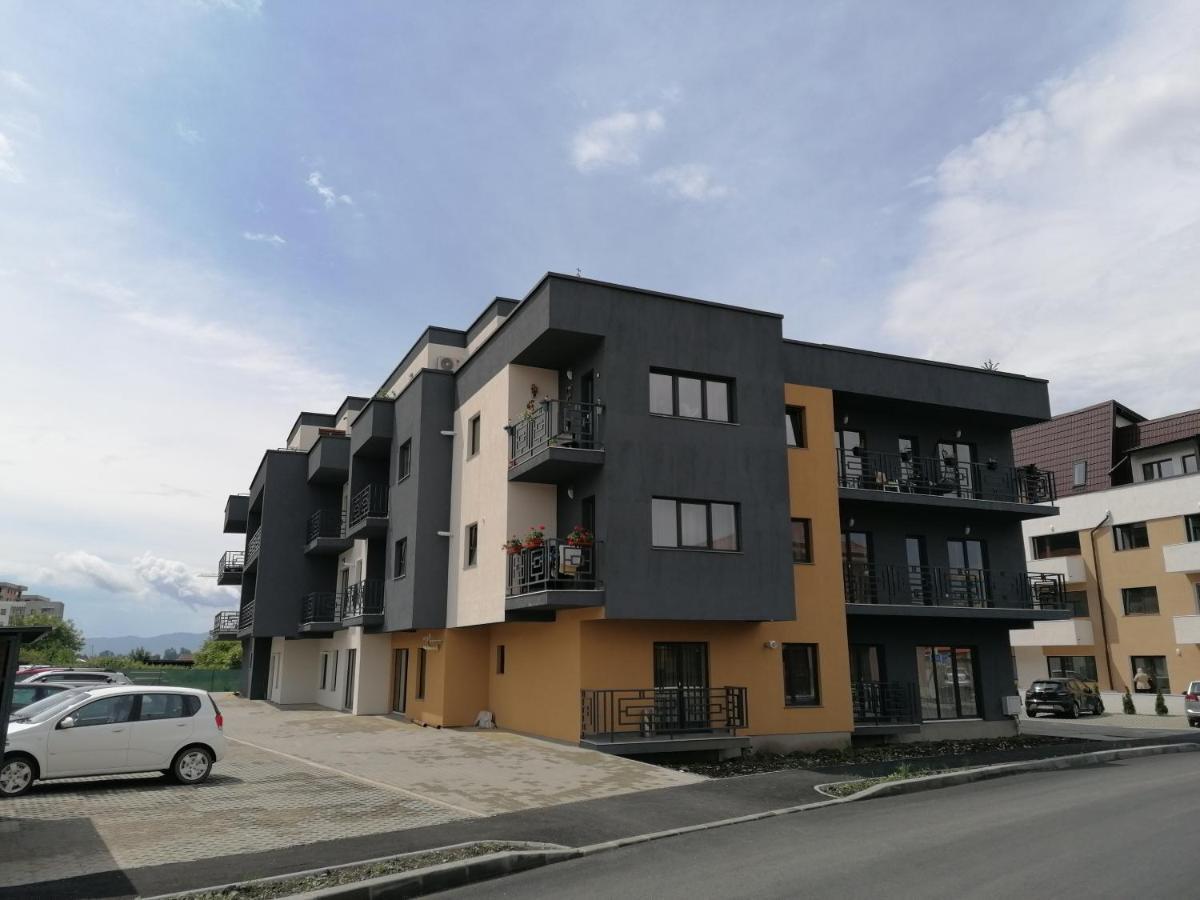 Ama Apartament Cu Terasa 50 Mp & Parcare 布拉索夫 外观 照片