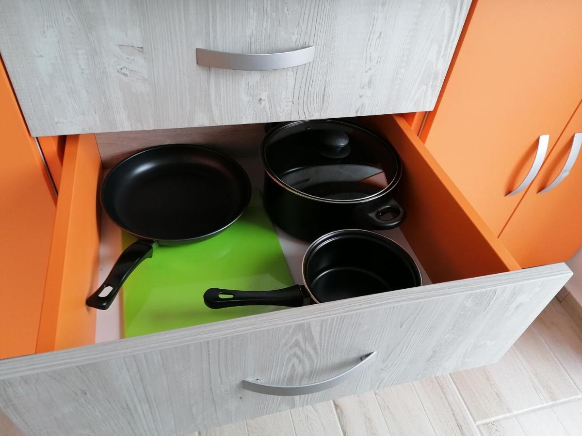 Ama Apartament Cu Terasa 50 Mp & Parcare 布拉索夫 外观 照片