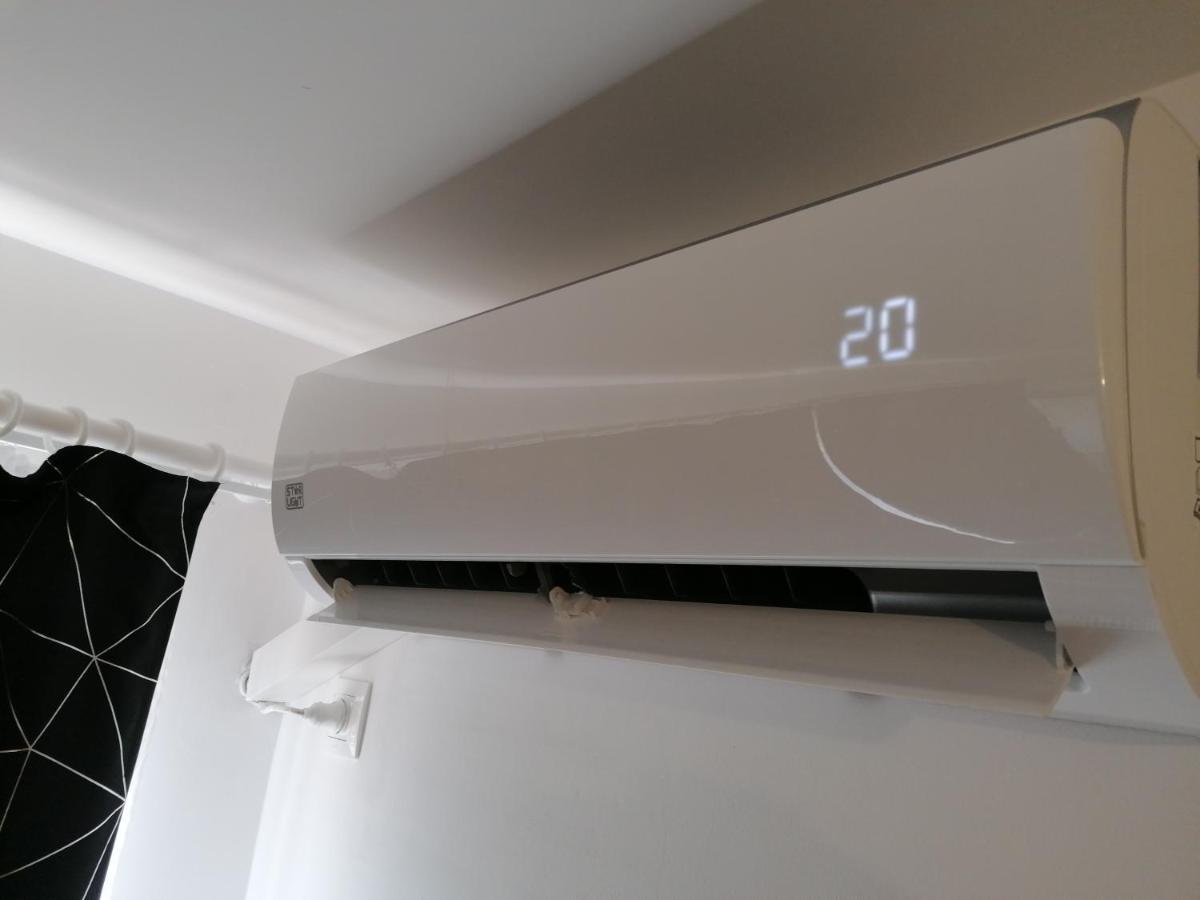 Ama Apartament Cu Terasa 50 Mp & Parcare 布拉索夫 外观 照片