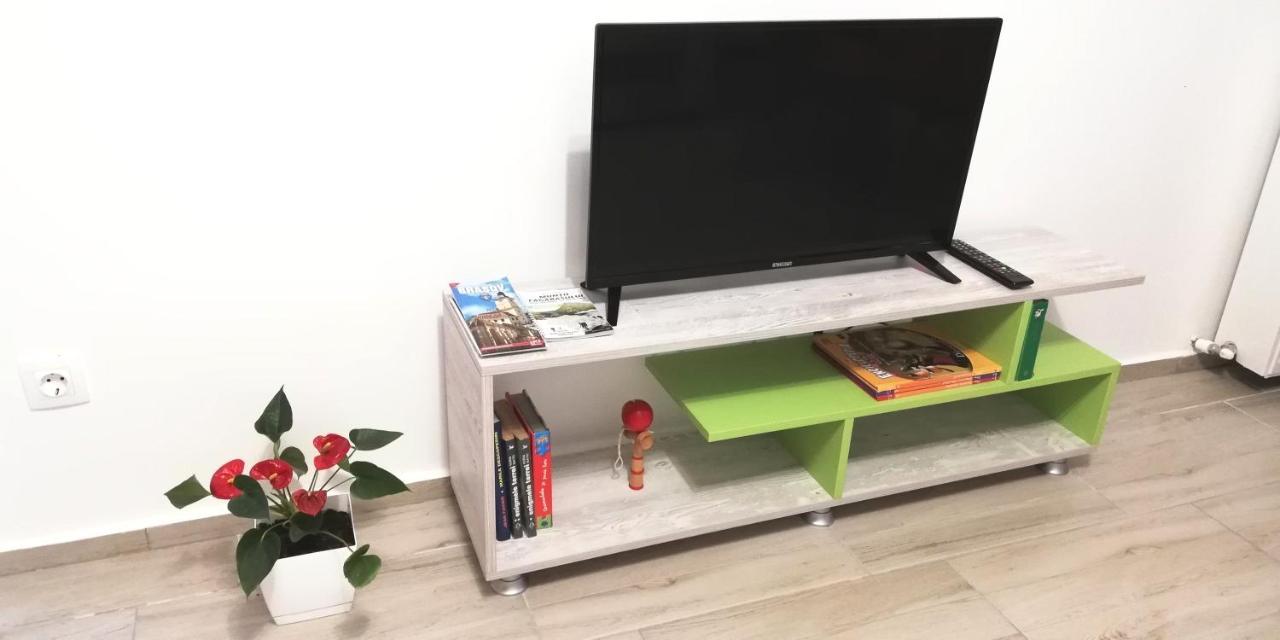 Ama Apartament Cu Terasa 50 Mp & Parcare 布拉索夫 外观 照片