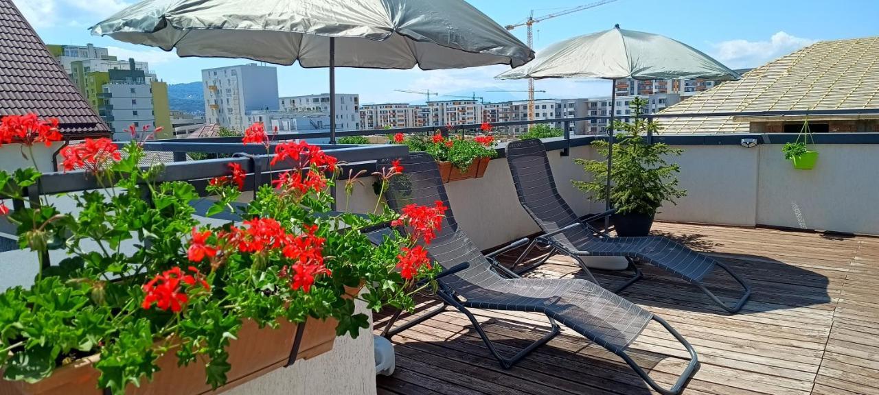 Ama Apartament Cu Terasa 50 Mp & Parcare 布拉索夫 外观 照片